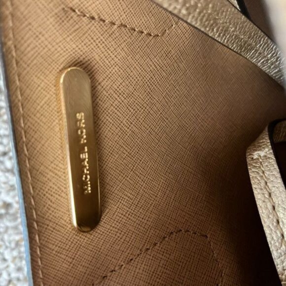 Michael Kors Mercer Leather Tote in Metallic Gold - Picture 14 of 14